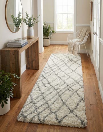 2' 7 x 13' Soft Touch Shag Runner Rug