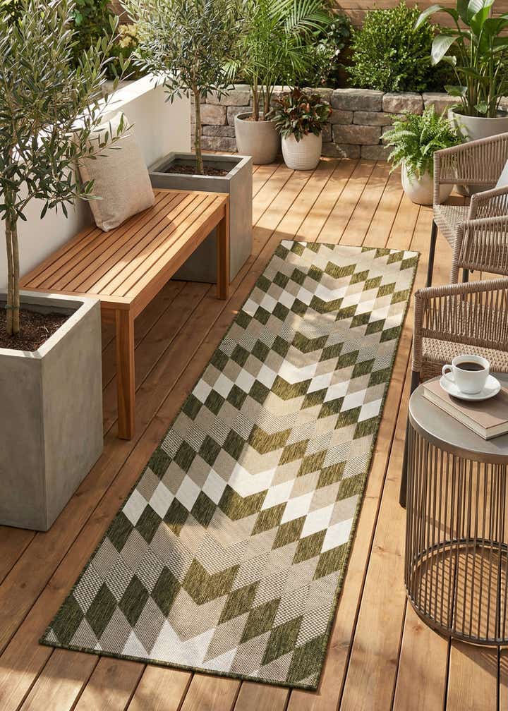 2' 7 x 12' Easy-Clean Modern Indoor / Outdoor Runner Rug