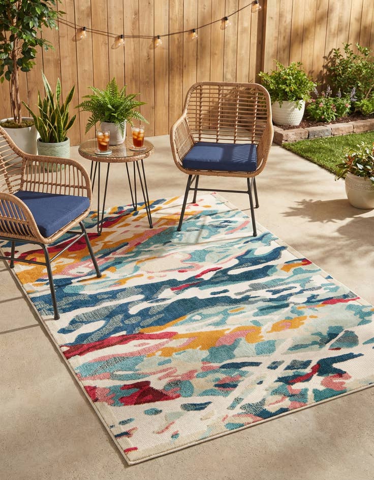Detail image of 5' x 7' Easy-Clean Casablanca Indoor / Outdoor Rug