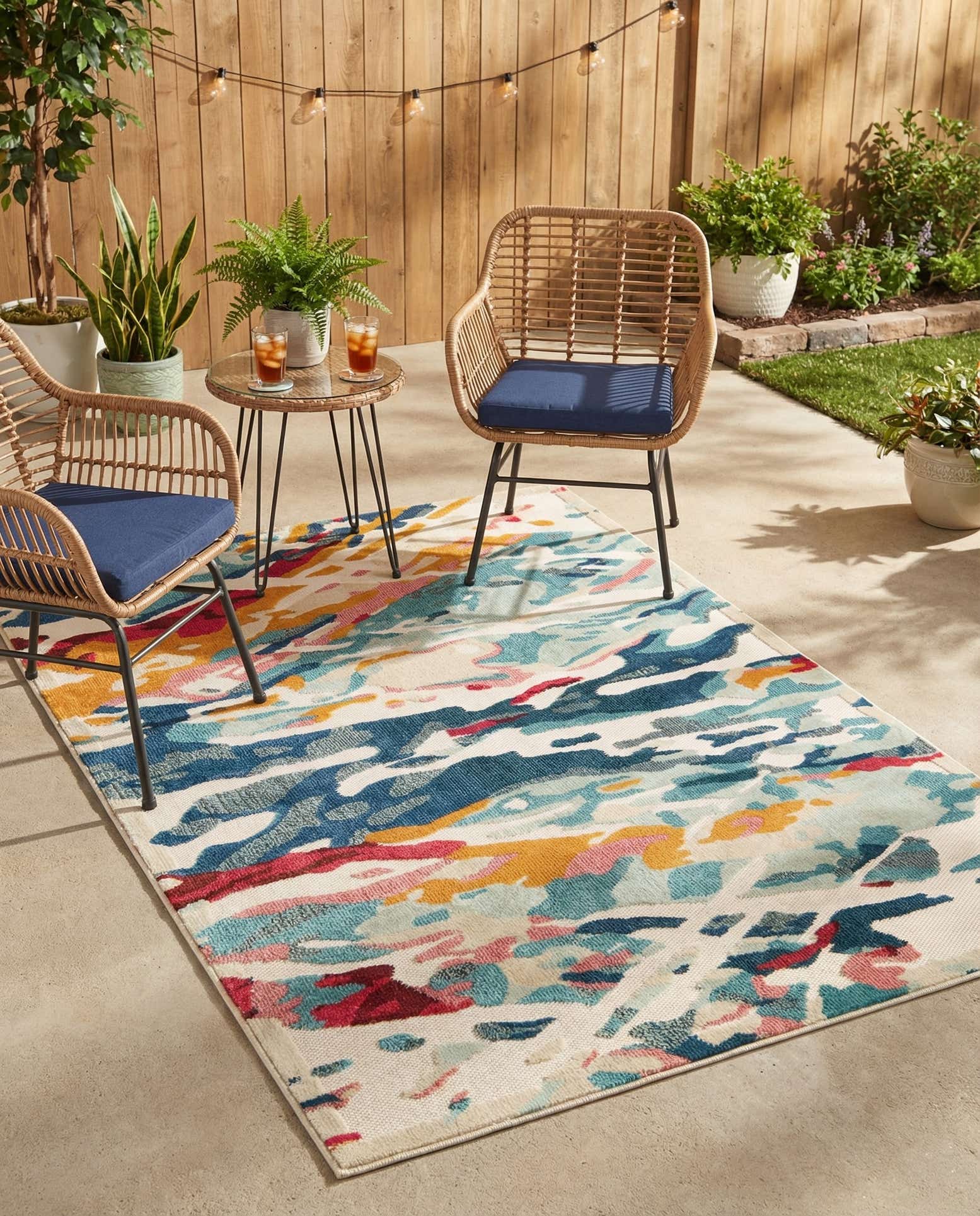 5' x 7' Easy-Clean Casablanca Indoor / Outdoor Rug