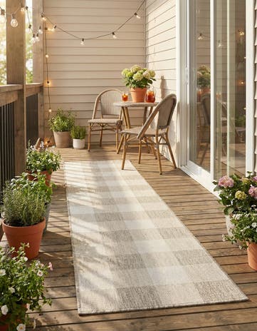 Gray Easy-Clean Checkered Indoor / Outdoor Runner Rug
