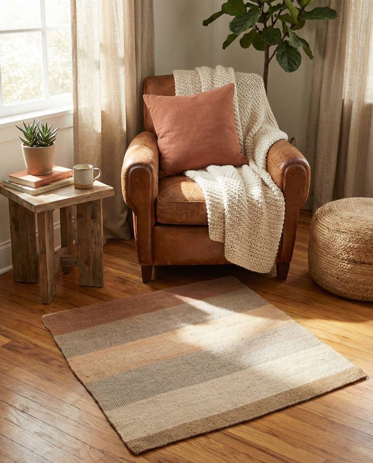 Detail image of 1' 5 x 1' 5 Hand Woven Pillow Wool Square Rug