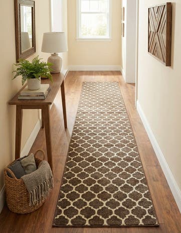 2' 7 x 19' 8 Lattice Runner Rug