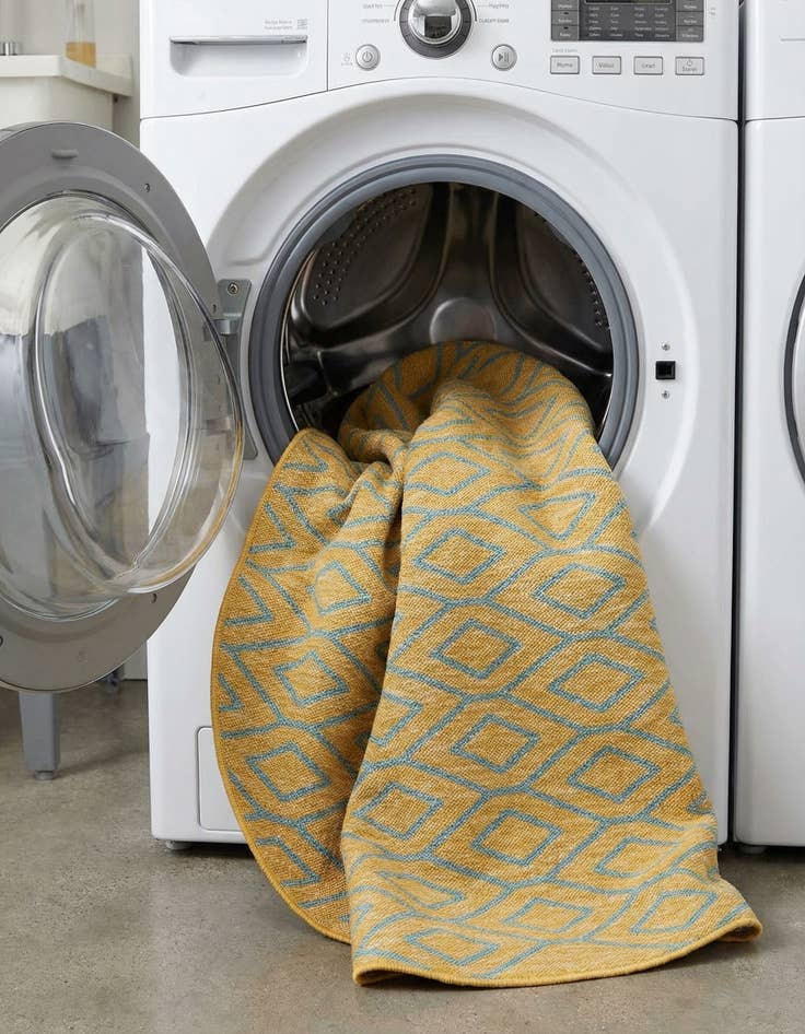 Detail image of 6' 7 x 6' 7  Washable Jill Zarin Turks and Caicos Indoor / Outdoor Round Rug