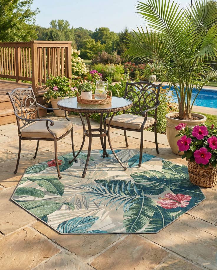 Detail image of 5' 3 x 5' 3 Easy-Clean Botanical Indoor / Outdoor Octagon Rug