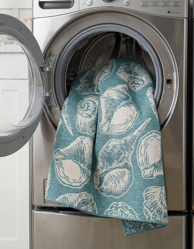 Detail image of  7' 10 x 7' 10  Washable Coastal Indoor / Outdoor Square Rug