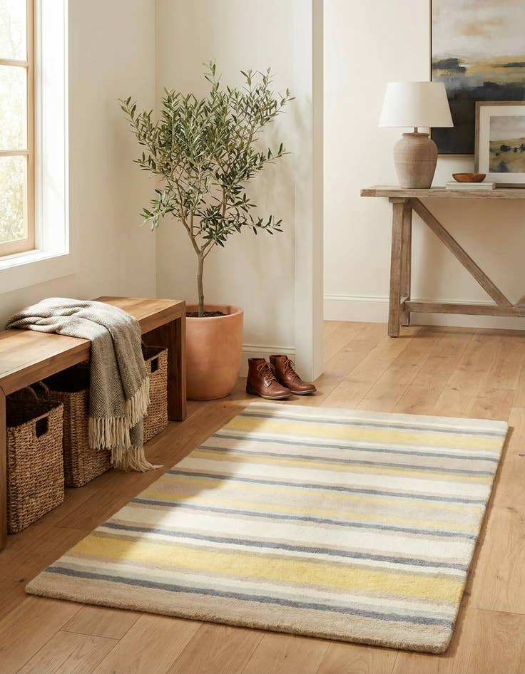 Detail image of 2' 8 x 4' 10 Luna Wool Rug