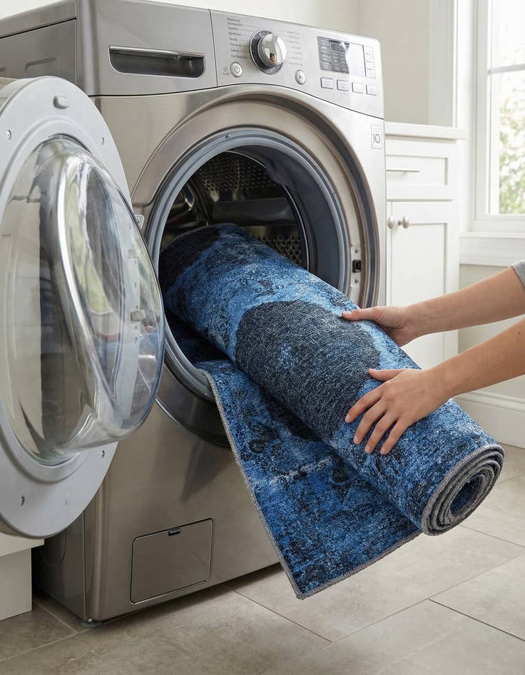 Detail image of 2' x 5'  Washable Yara Runner Rug