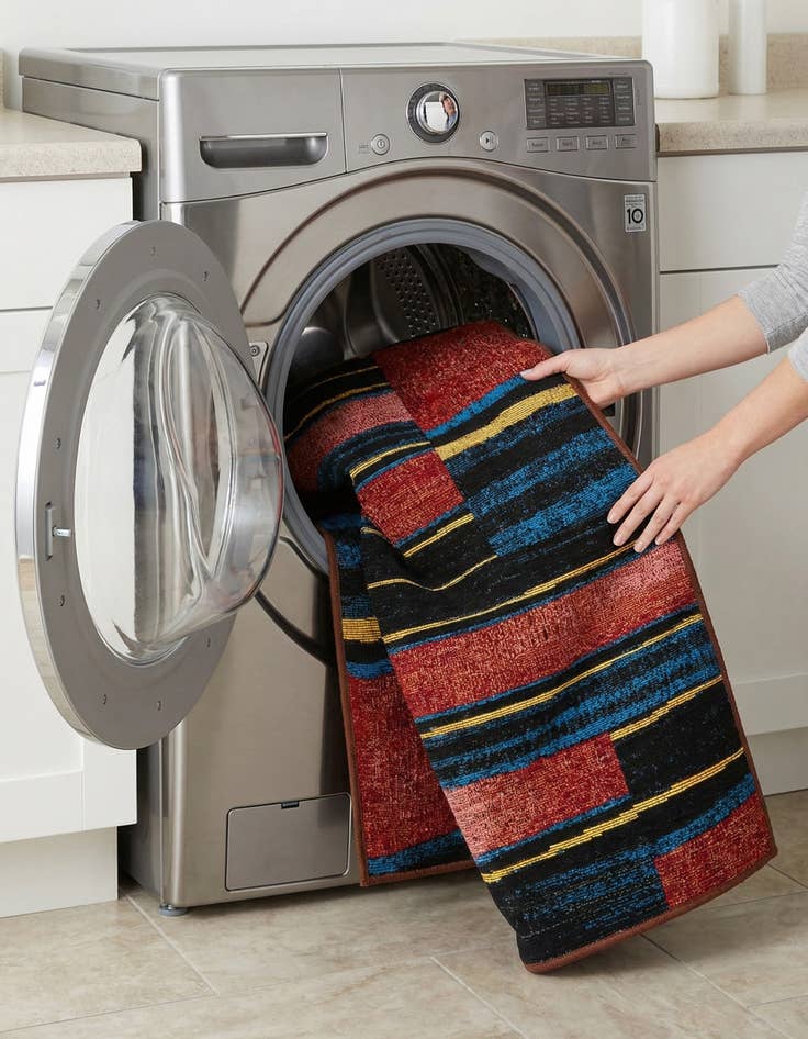 Detail image of  2' x 3'  Washable Modern Indoor / Outdoor Rug