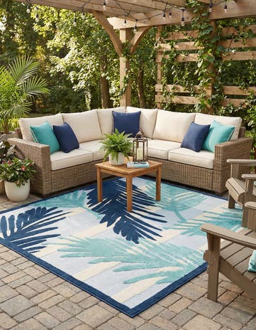 7' 10 x 7' 10 Easy-Clean Aruba Indoor / Outdoor Square Rug