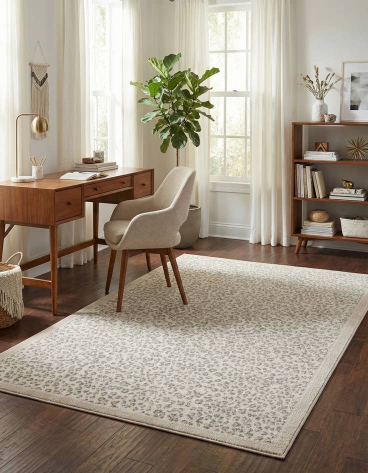 Detail image of 5' x 8' Savannah Rug