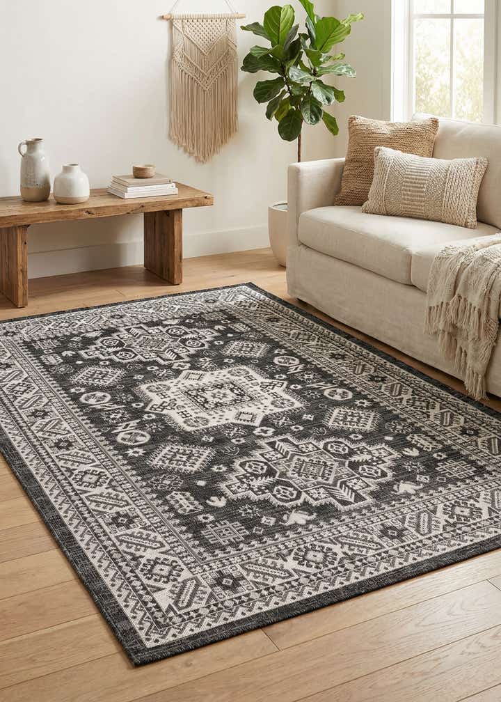 5' 3 x 8' Easy-Clean Aztec Indoor / Outdoor Rug