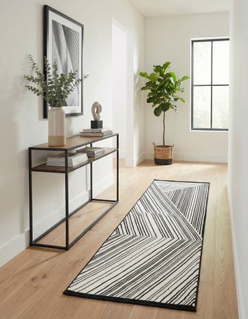 Black and White Milano Runner Rug
