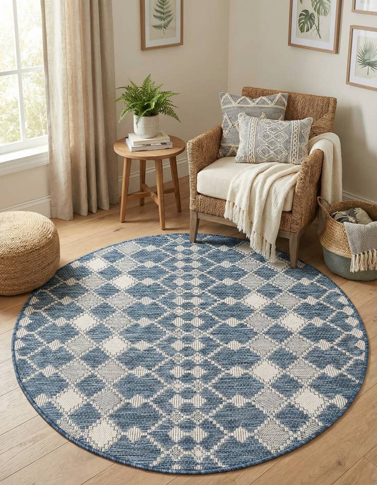 Detail image of 4' x 4'  Washable Trellis Indoor / Outdoor Round Rug