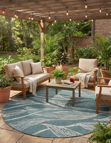 10' 8 x 10' 8 Easy-Clean Botanical Indoor / Outdoor Round Rug