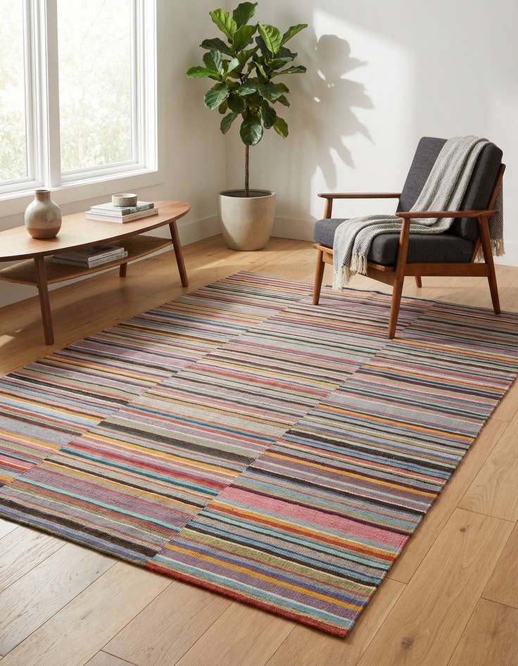 Detail image of 4' 7 x 6' 5  Hand Woven Kilim Modern Wool Rug