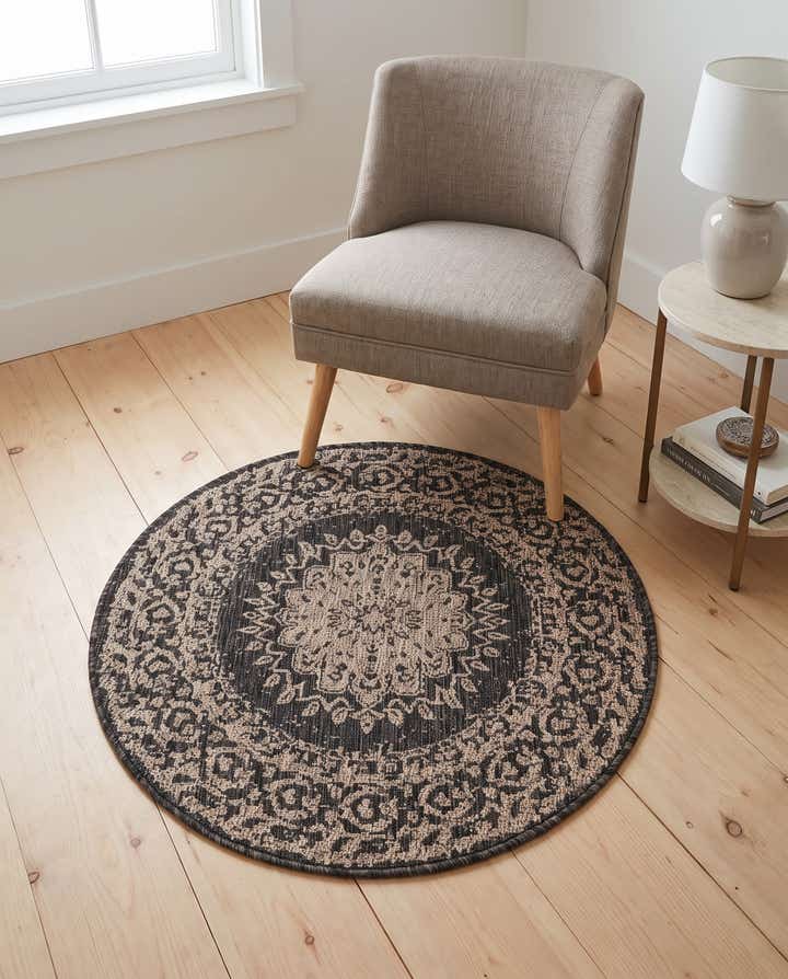 3' x 3' Easy-Clean Traditional Indoor / Outdoor Round Rug