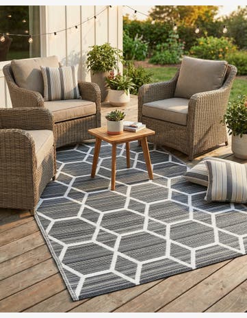 Gray Easy-Clean Vista Breeze Indoor / Outdoor Rug