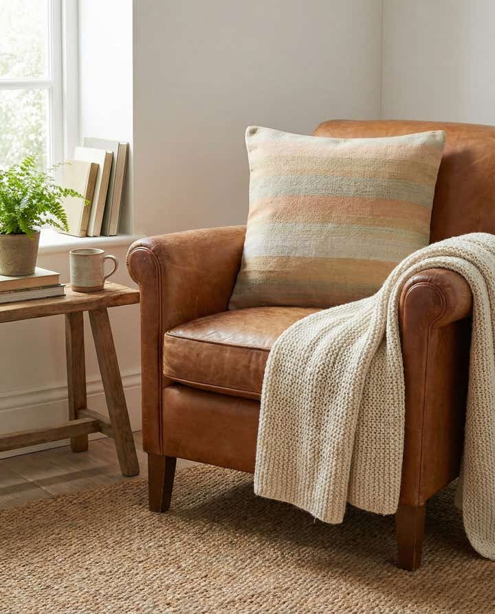 2' 5 x 2' 5 Hand Woven Pillow Wool Square Rug