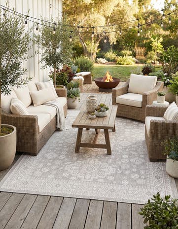 9' x 12' Easy-Clean Aztec Indoor / Outdoor Rug