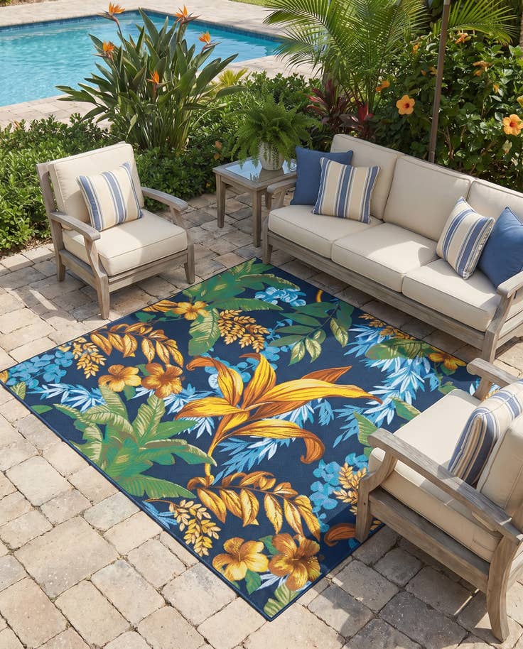 Detail image of 7' 10 x 7' 10 Easy-Clean Botanical Indoor / Outdoor Square Rug