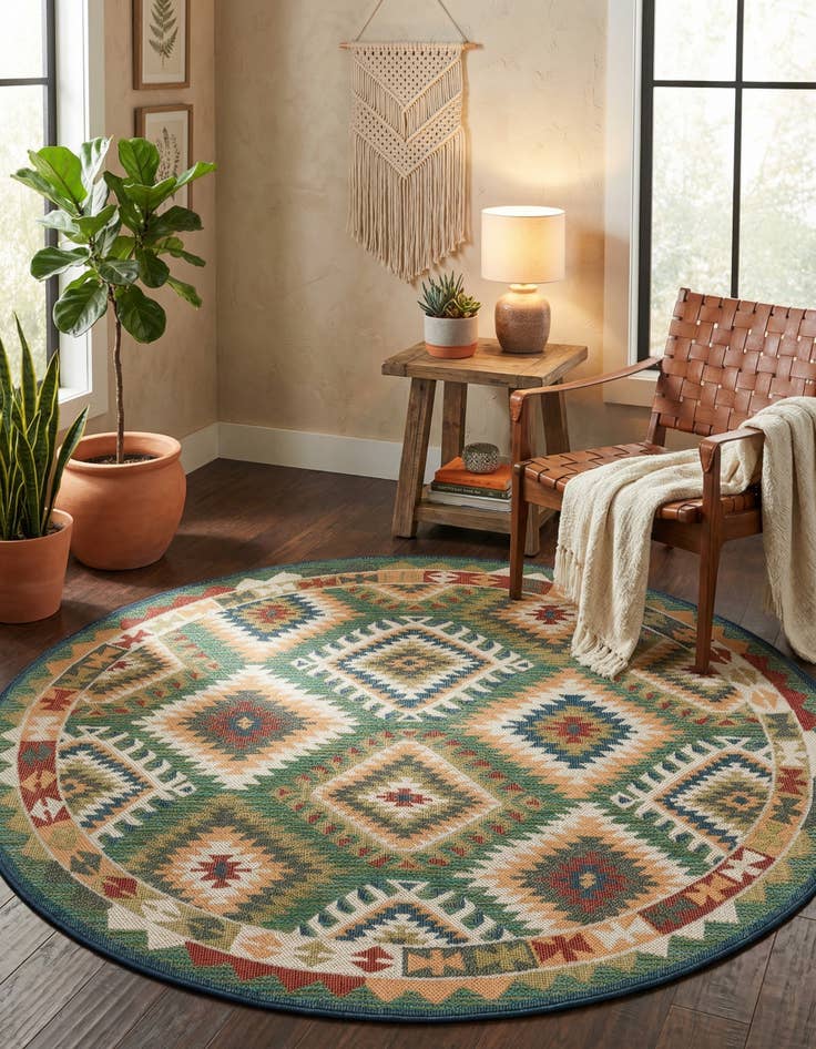 Detail image of 7' 10 x 7' 10  Washable Baja Indoor / Outdoor Round Rug