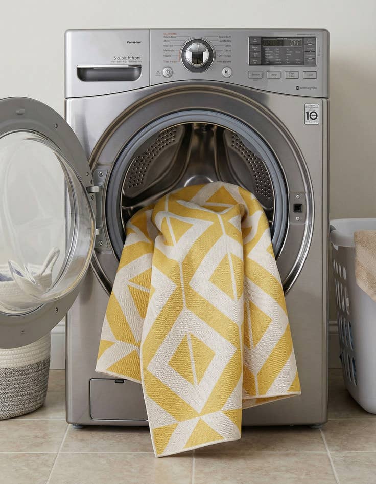 Detail image of 7' 10 x 7' 10  Washable Jill Zarin Napa Indoor / Outdoor Square Rug