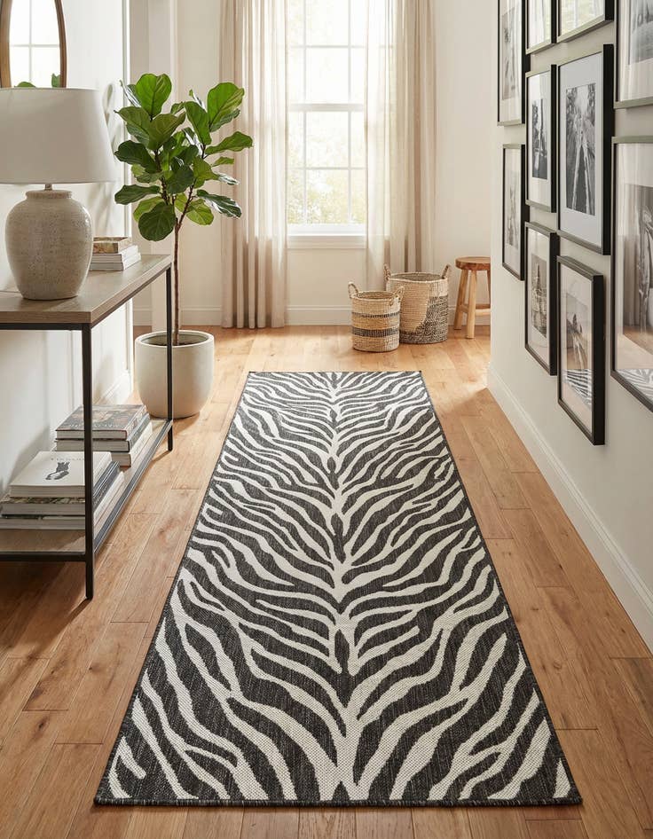 Detail image of  2' 7 x 10'  Washable Safari Indoor / Outdoor Runner Rug