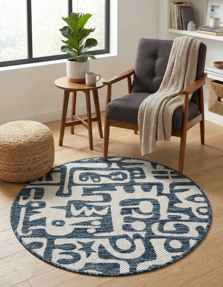 Detail image of 3' x 3'  Washable Modern Indoor / Outdoor Round Rug