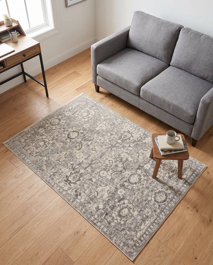 Detail image of 4' x 6' Lola Rug