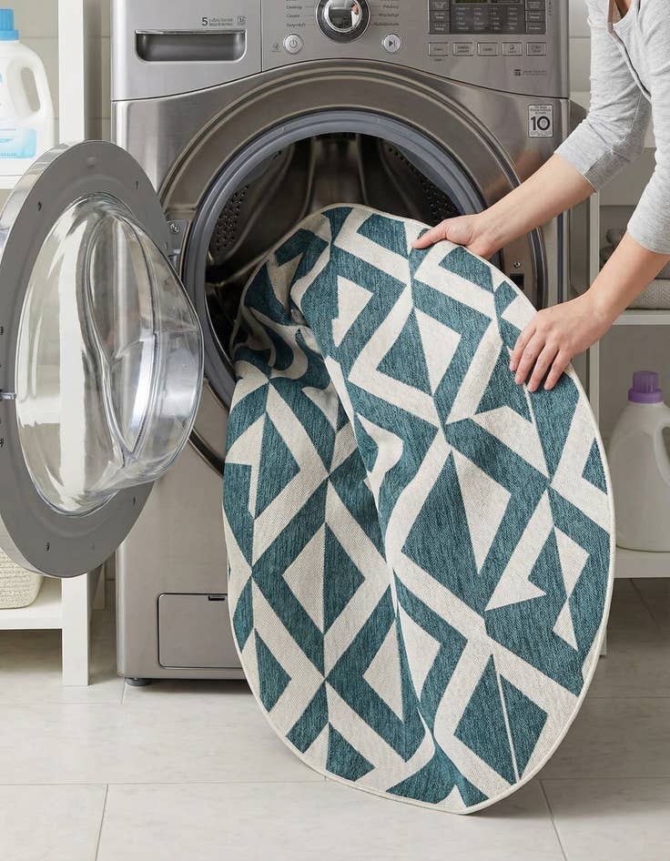 Detail image of 7' 10 x 10'  Washable Jill Zarin Napa Indoor / Outdoor Oval Rug