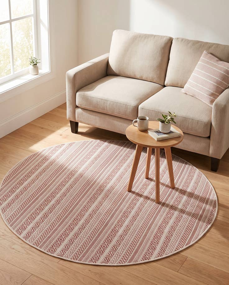 Detail image of 5' 3 x 5' 3 Easy-Clean Striped Indoor / Outdoor Round Rug