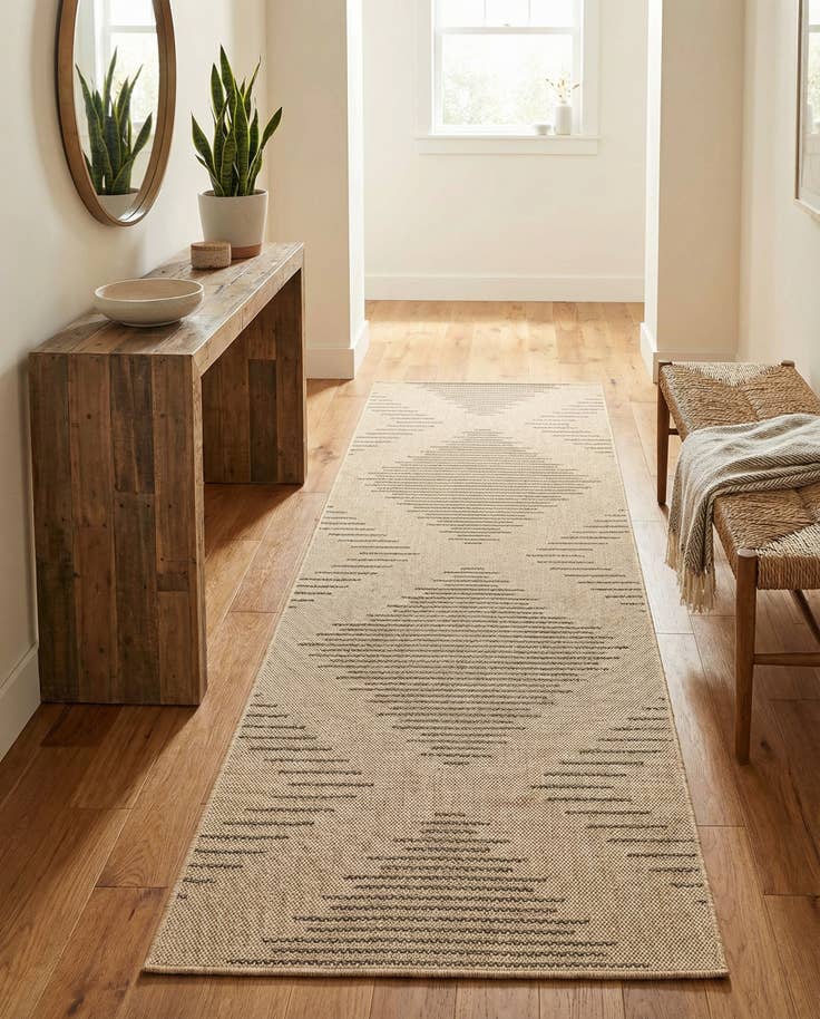 Detail image of 2' 7 x 8' Dunes Runner Rug