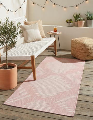 2' x 4' Easy-Clean Modern Indoor / Outdoor Runner Rug