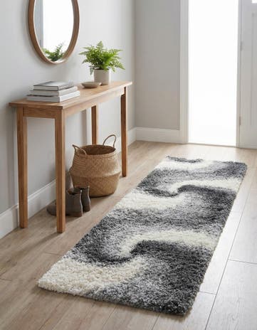 2' x 6' 7 Soft Touch Shag Runner Rug