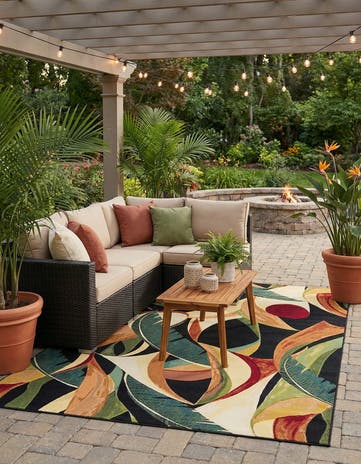 6' x 9' Easy-Clean Botanical Indoor / Outdoor Rug