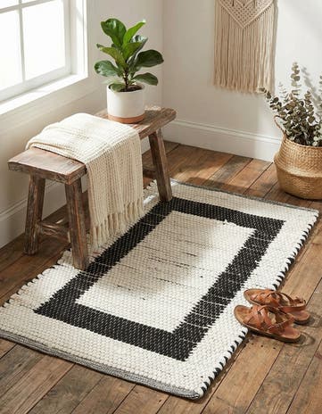 White and Black Hand Woven Chindi Jute Rug
