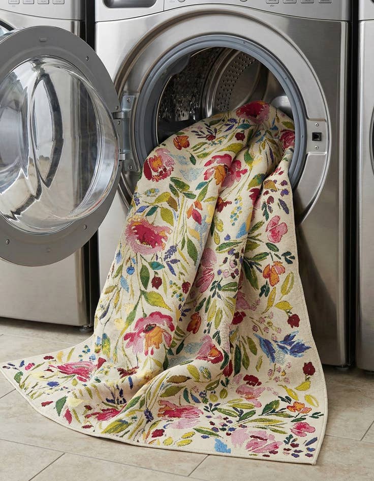 Detail image of 5' 3 x 8'  Washable Botanical Indoor / Outdoor Rug