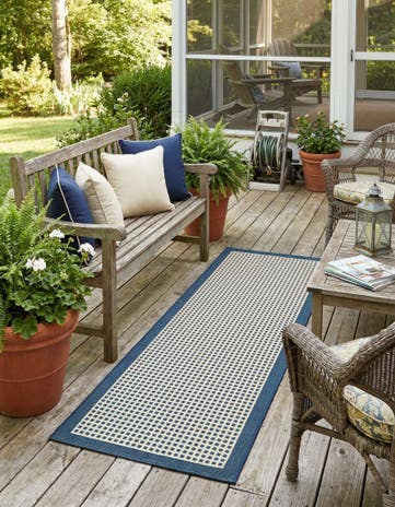 2' x 5' Easy-Clean Border Indoor / Outdoor Runner Rug
