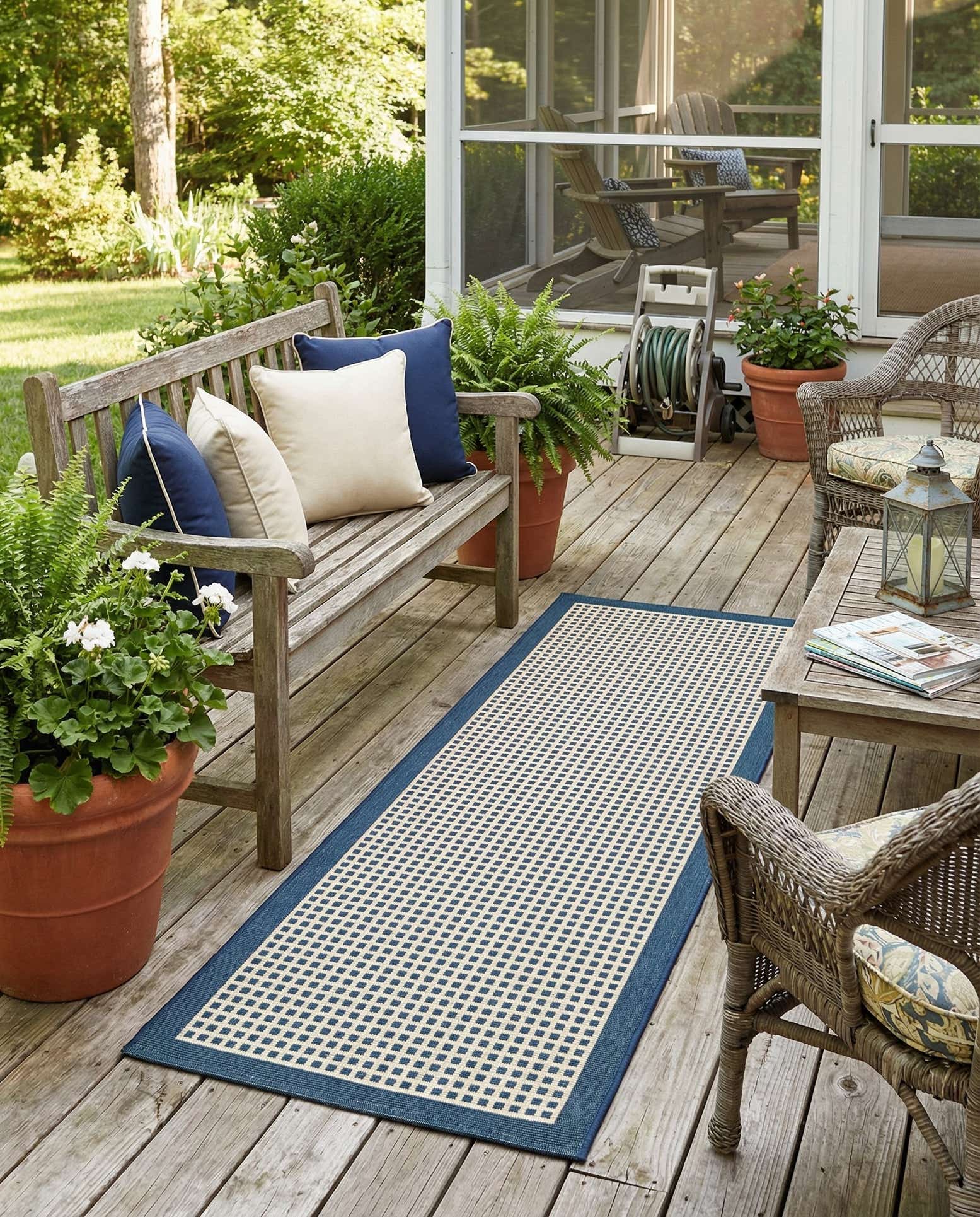 2' x 5' Easy-Clean Border Indoor / Outdoor Runner Rug