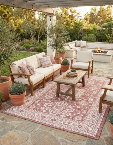 7' x 10' Easy-Clean Aztec Indoor / Outdoor Rug