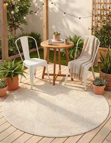 5' x 5' Easy-Clean Sabrina Soto Indoor / Outdoor Round Rug