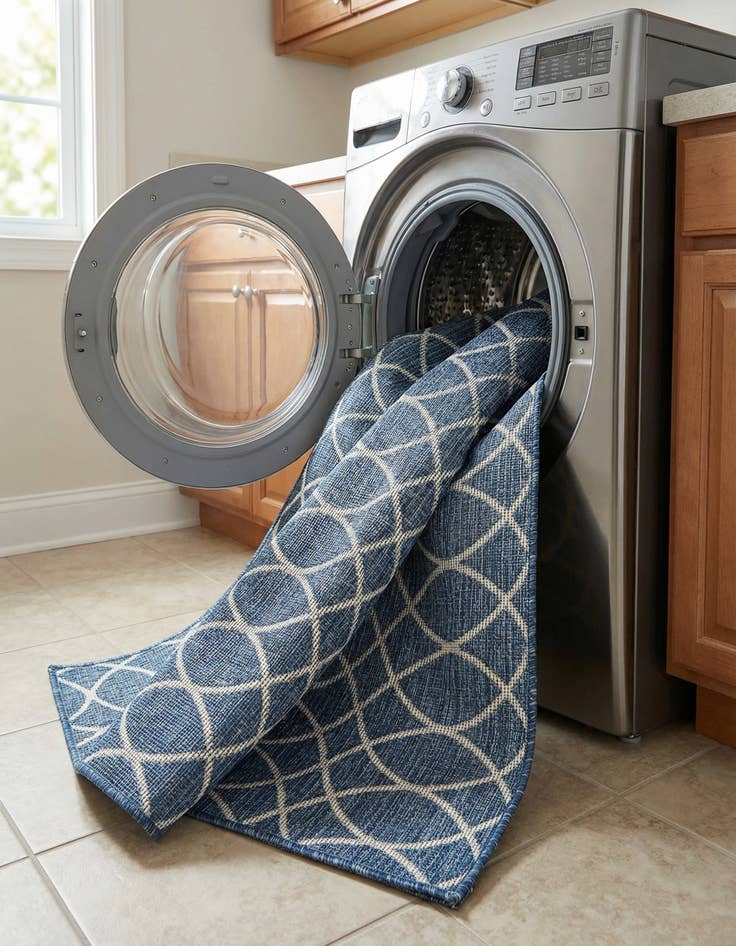 Detail image of 4' x 6'  Washable Trellis Indoor / Outdoor Rug