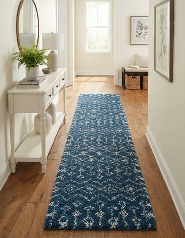 2' 7 x 12' Moroccan Trellis Shag Runner Rug