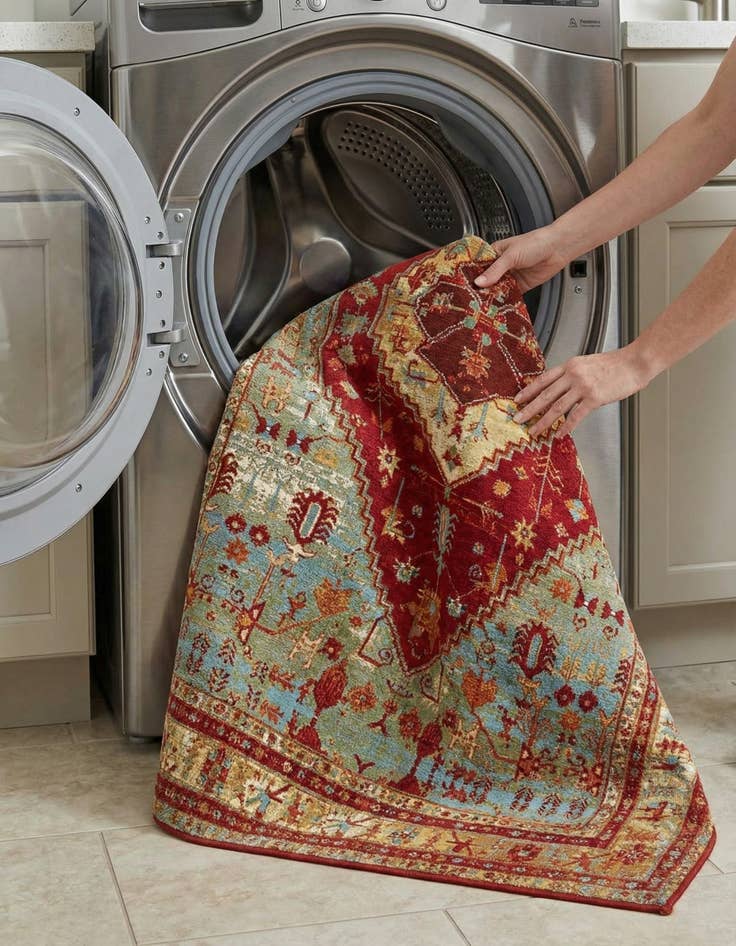 Detail image of  7' 10 x 10'  Washable Traditional Indoor / Outdoor Rug