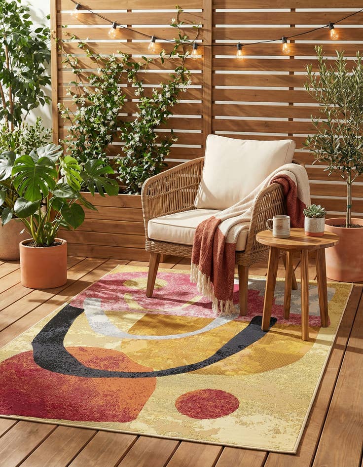 Detail image of 4' x 6'  Washable Modern Indoor / Outdoor Rug