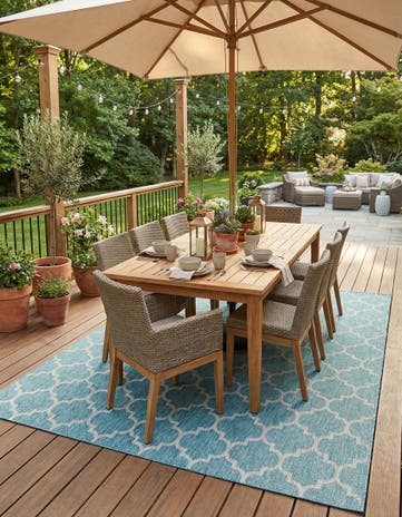 10' x 14' Easy-Clean Lattice Indoor / Outdoor Rug
