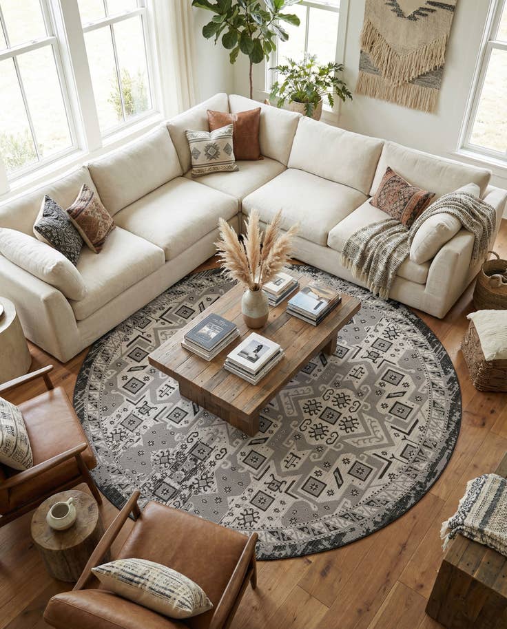 Detail image of 13' x 13' Easy-Clean Aztec Indoor / Outdoor Round Rug