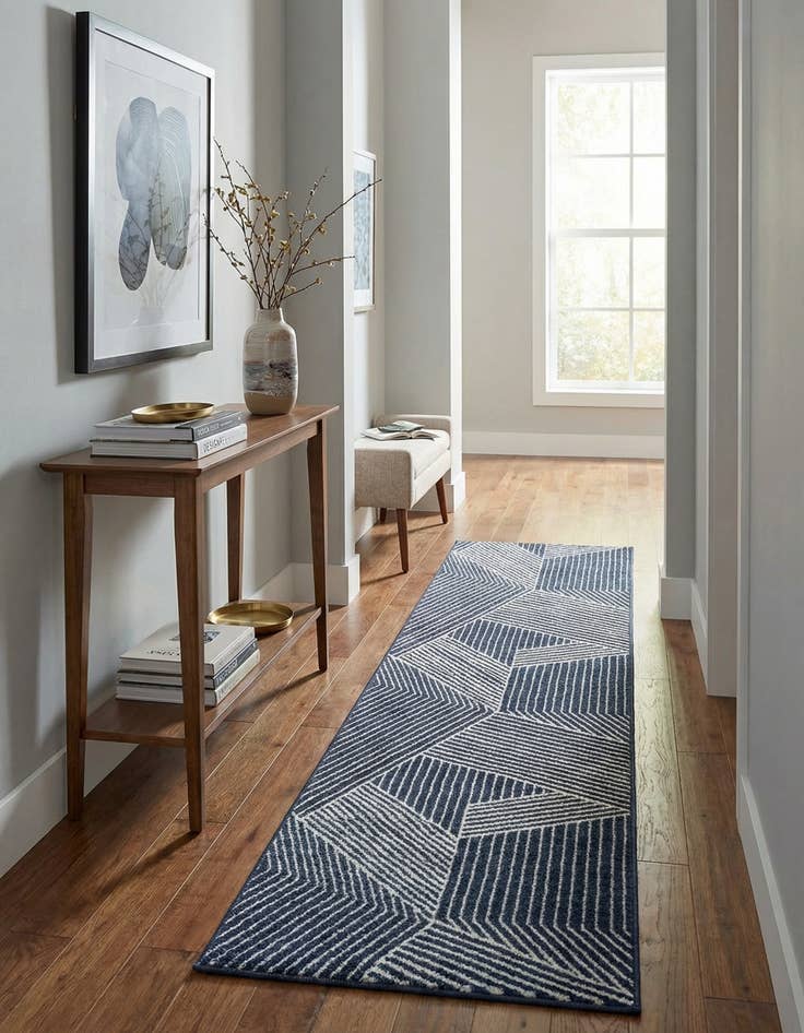 Detail image of 2' 7 x 12' Oslo Runner Rug