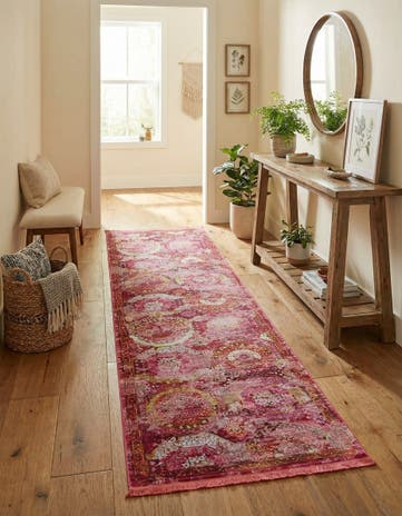 2' 7 x 10' Santiago Runner Rug